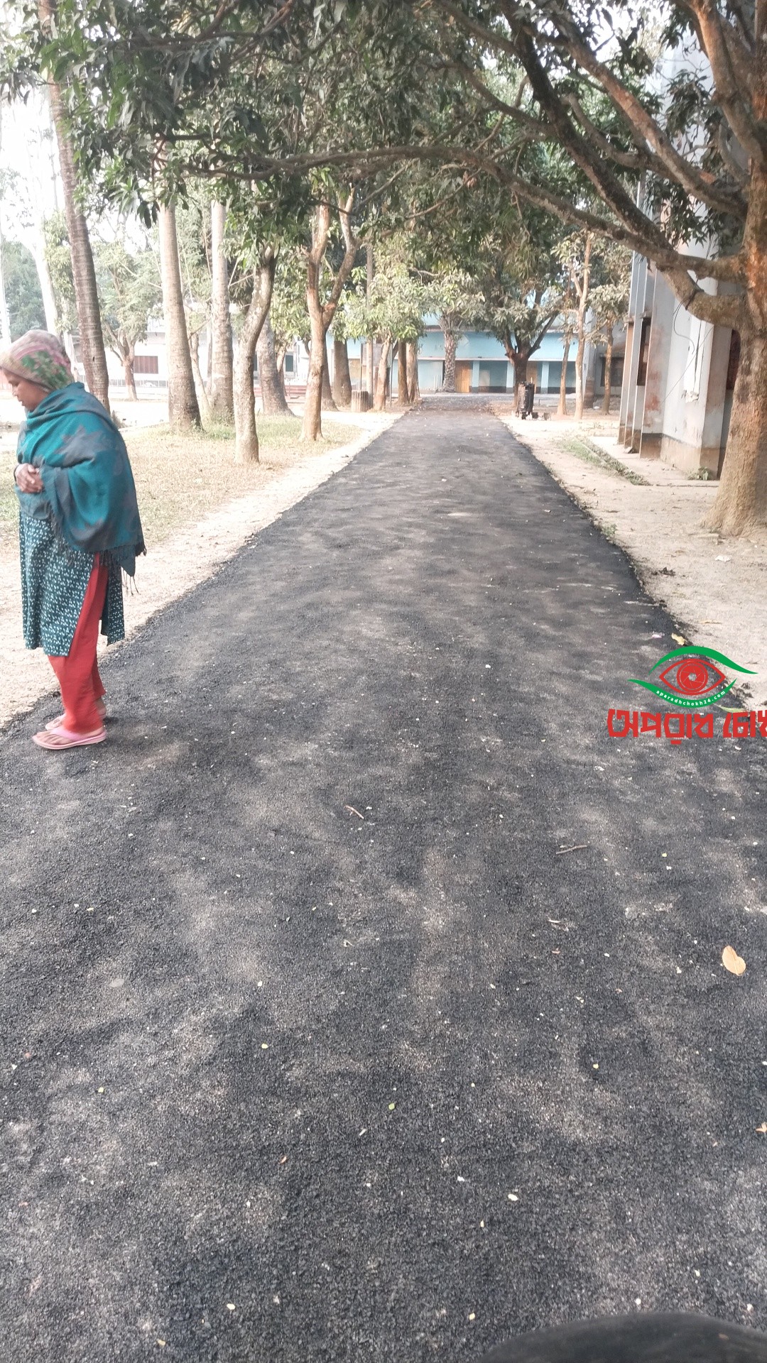 সড়ক সংস্কারে অনিয়মের  অভিযোগ 