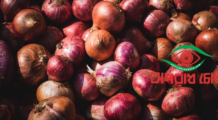 বাজারে পেঁয়াজের কেজি ১৫০