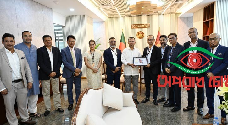 প্রধানমন্ত্রীর সঙ্গে বিজিএমইএ-বিকেএমইএ নেতাদের সাক্ষাৎ