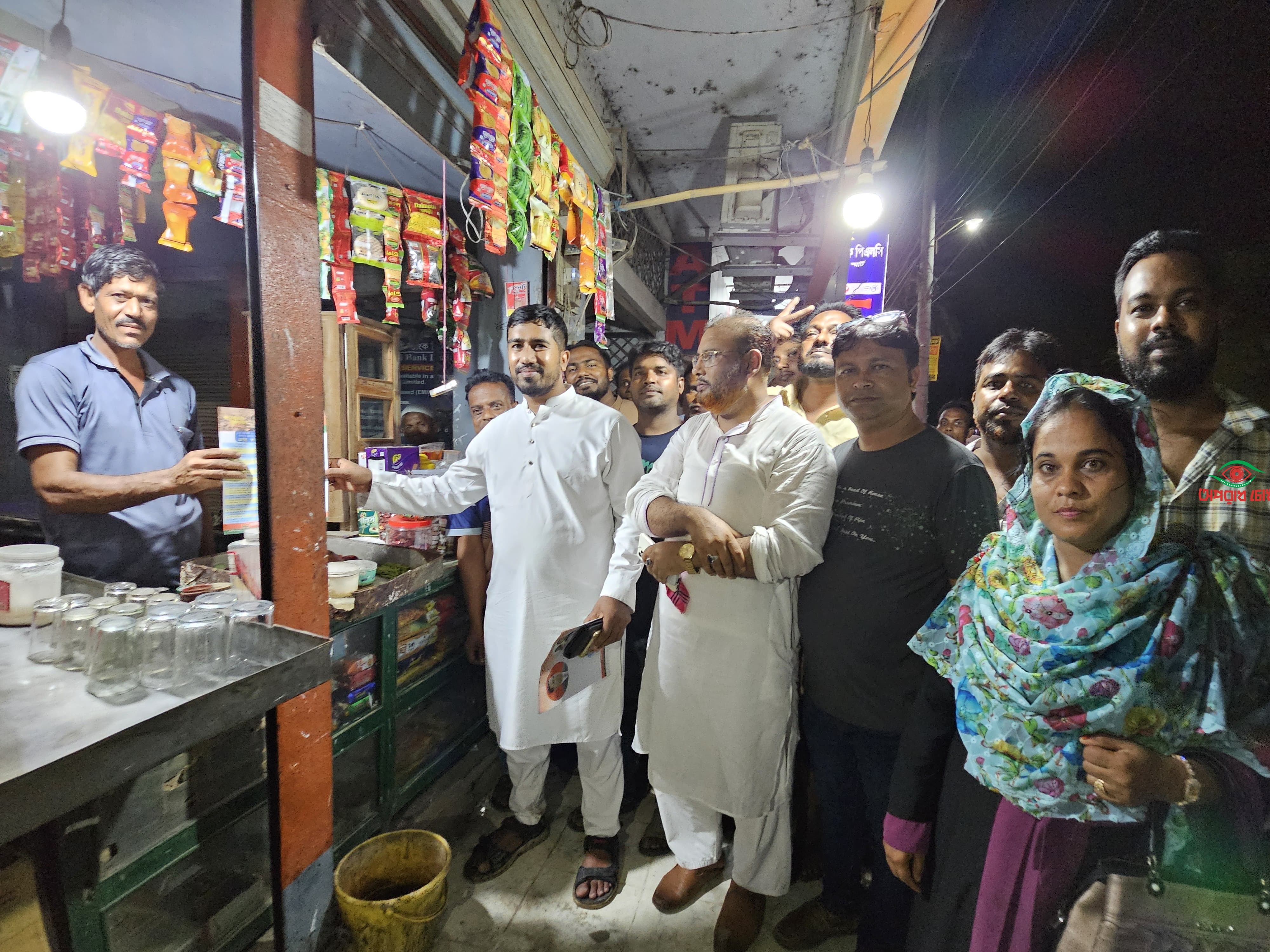 ধামইরহাটে  ৩১ দফা দাবি বাস্তবায়নের লক্ষ্যে বিএনপির  লিফলেট বিতরণ