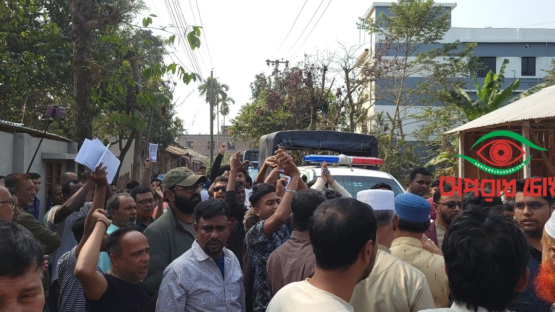 মহিলাকর্মীদের প্রচারণায় বাধা ও হেনেস্থার অভিযোগ বিএনপির বিরুদ্ধে