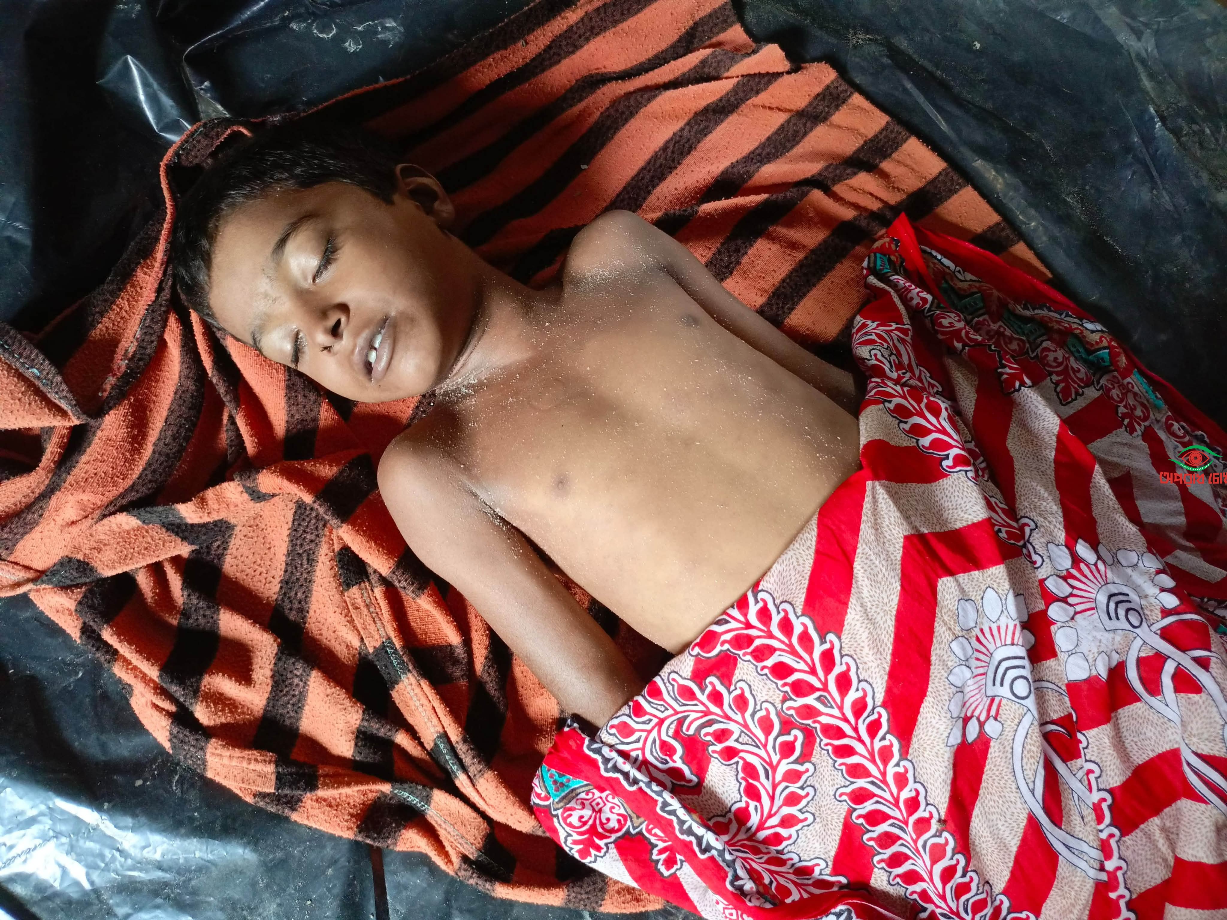  শাপলা তুলতে গিয়ে পানিতে ডুবে শিশুর মৃত্যু