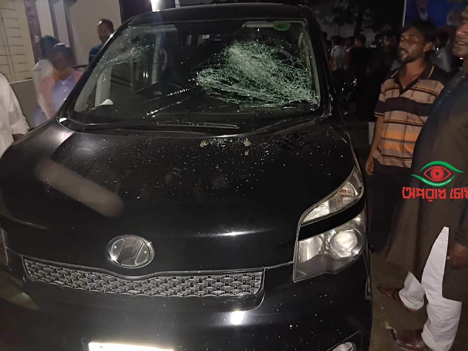 এমপি ও উপজেলা বিএনপির সাধারণ সম্পাদকের  গাড়ি ভাংচুর