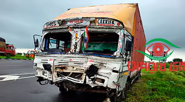 সড়ক দুর্ঘটনায় ৮ পুণ্যার্থী নিহত