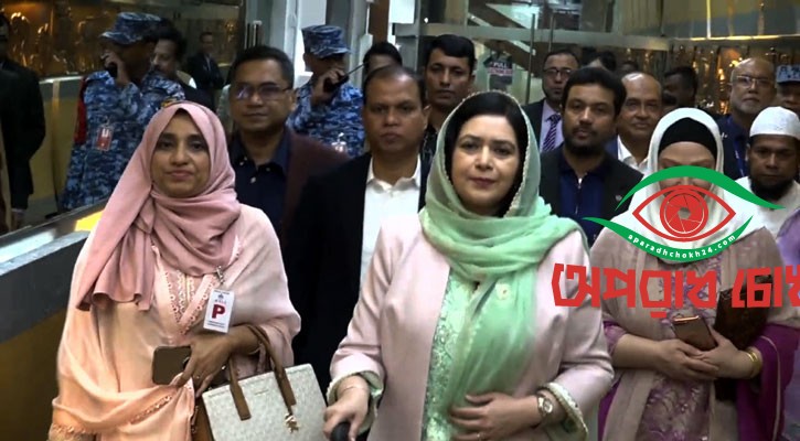 ঢাকা ছেড়েছেন জুবাইদা রহমান