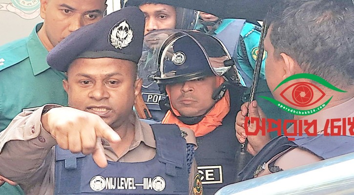 চিন্ময় কৃষ্ণসহ ৩৯ জনের বিরুদ্ধে চার্জ গঠন