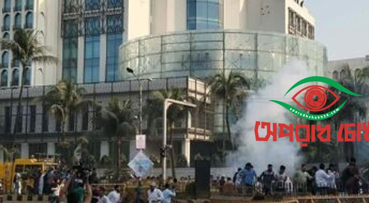 রনিকে পেটাল পুলিশ