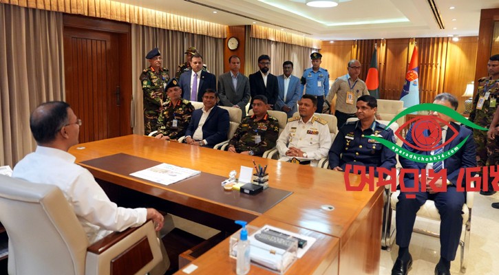 সশস্ত্র বাহিনী বিভাগে অফিস করলেন প্রধানমন্ত্রী