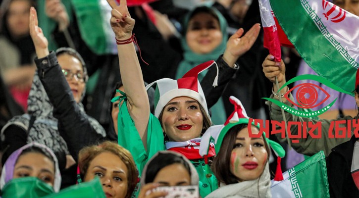 প্রতিকূলতা ছাপিয়ে মাঠে নামছে ইরানের মেয়েরা