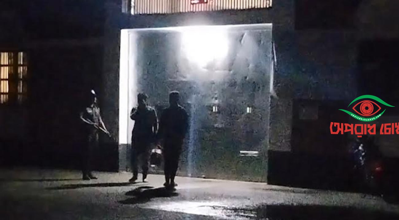 ফেসবুকে পোস্ট দিয়ে গ্রেপ্তার কলেজছাত্র