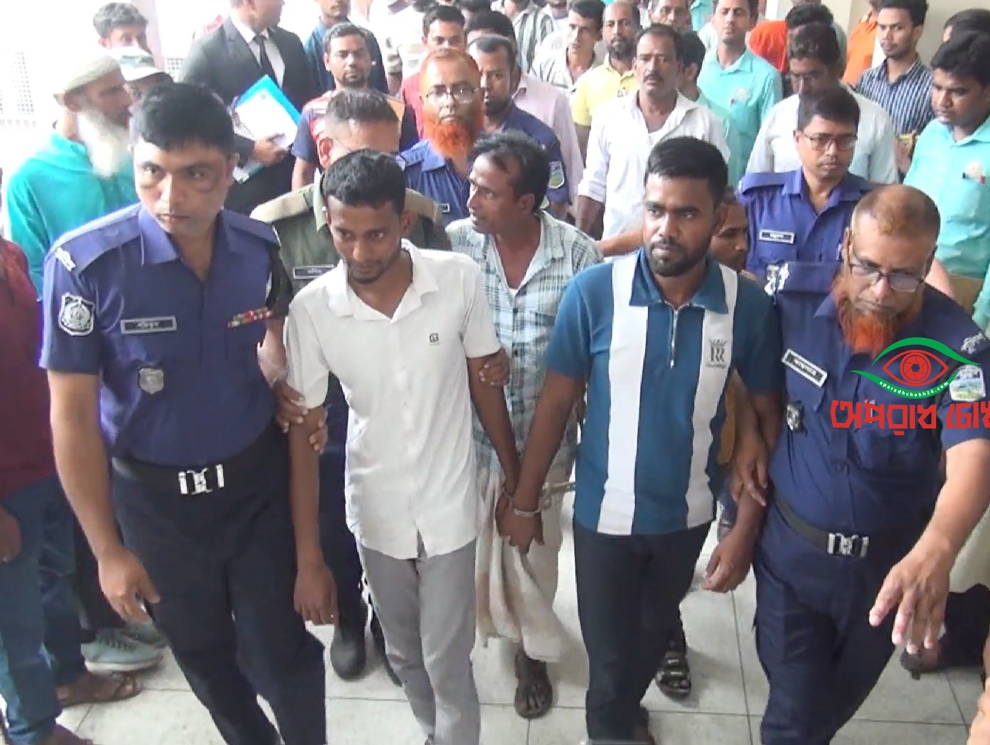 গৃহবধুকে ধর্ষনের দায়ে তিন জনের মৃত্যুদন্ড