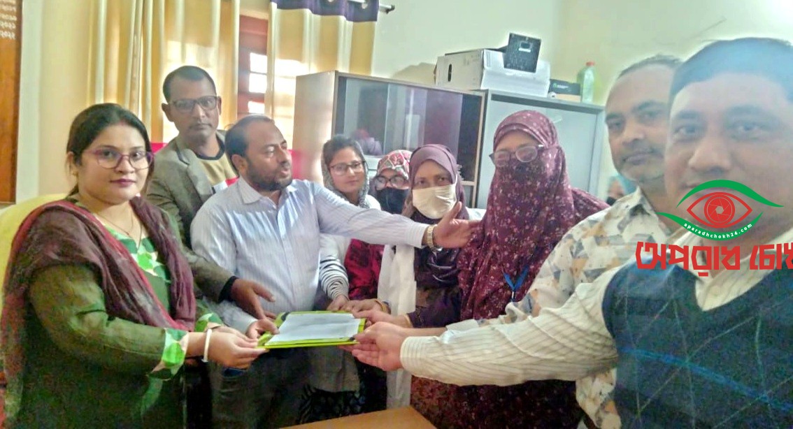 পত্নীতলায় নিয়োগ বিধির দাবিতে স্বারক লিপি প্রদান