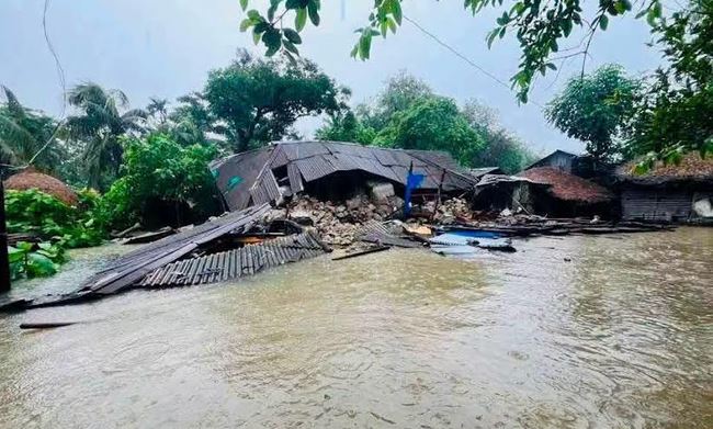 বন্যা পরিস্থিতি মোকাবিলায় জরুরি নির্দেশনা