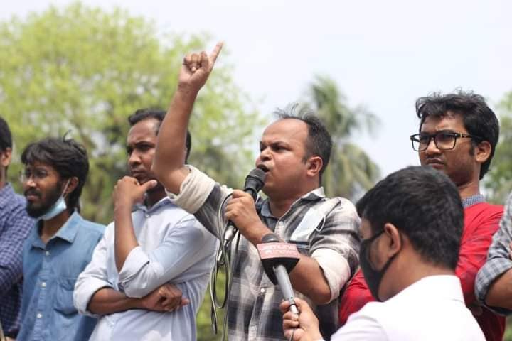 ৮ টি বাম ছাত্রসংগঠনের ডাকে সন্ত্রাসবিরোধী রাজু ভাস্কর্যে সমাবেশ অনুষ্ঠিত